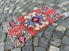 TRADITIONAL VINTAGE TURKISH RUG IS MADE OF 100% WOOL AND HANDMADE | 1,4 x 2,7 ft