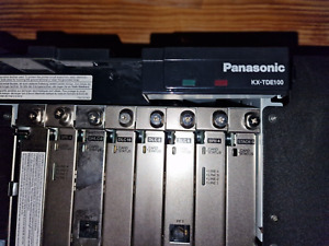 Panasonic KX-TDE100 Téléphonique Avec 2x BRI4, DHLC8, DLC16, DLC8, STACK-S Modul