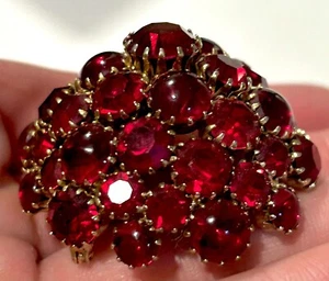 SCHREINER RED Crystal RHINESTONE Cabochon BROOCH HI DOME   GUARANTEED AUTHENTIC - Picture 1 of 10