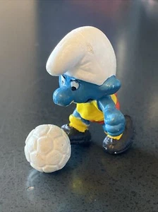 Vintage New Soccer Smurf Figurine-Schleich Peyo, Germany - Picture 1 of 10
