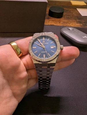 Maurice Lacroix Icon 42 mm Caja de acero inoxidable plateado acero inoxidable... Foto 1 de 4