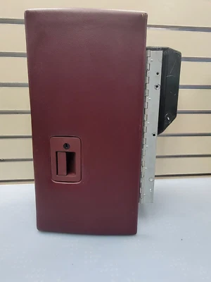 🔥1995-1997 福特 Crown Victoria 手套盒勃艮第带铰链原始设备制造商 64269 — 第 1/4 张图片