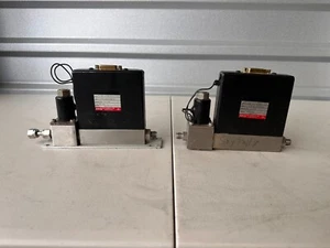 MKS Instruments 1259B-00100SV Mass Flow Controllers (Lot of 2) - Picture 1 of 4
