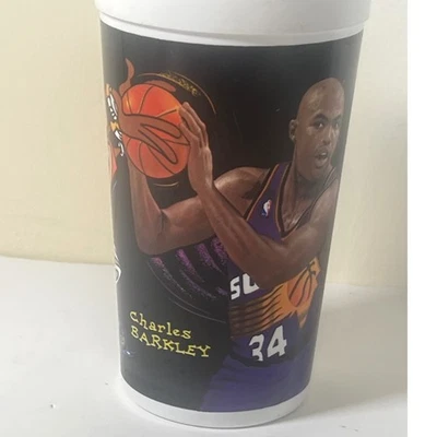 De colección NBA Looney Tunes All-Star Showdown Charles Barkley Tasmanian Devil Cup Foto 1 de 4