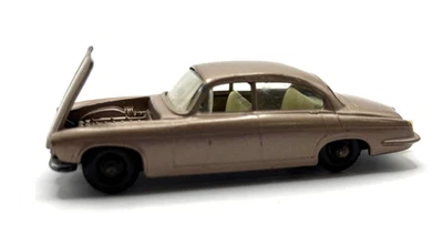 Matchbox No 28 Jaguar MK 10 Sedan Marrom Claro, Motor Pintado, BPW - Imagem 1 de 4