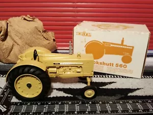 Ertl Cockshutt 560 1/16 Diecast Farm Tractor Replica Collectible - Picture 1 of 10