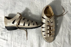 Array Beverly Champagne Peep Toe Lace Up Sandals Women 7W Casual - Picture 1 of 9