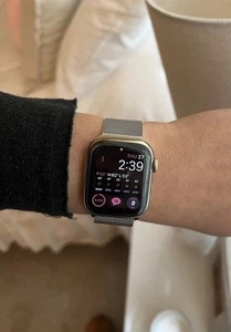 Apple Watch Series 8 GPS + Cellular 41mm złoty stal nierdzewna **doskonały ** - Zdjęcie 1 z 14