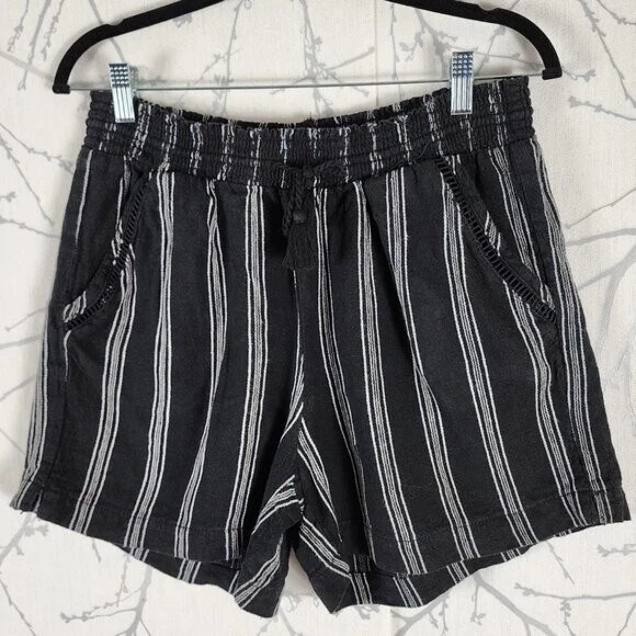 Pantalones cortos Briggs negros a rayas mezcla de lino tiro alto | Para mujer L Foto 1 de 3