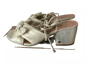 SAM & LIBBY KLARA ANKLE WRAP GOLDLEAF BOW SANDAL SHOES Sz 6 - Picture 1 of 10