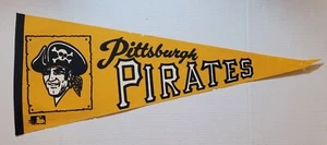 Vintage 1960's - 1970's PITTSBURGH PIRATES Full Size MLB Pennant Flag 29" - 30" - Bild 1 von 9
