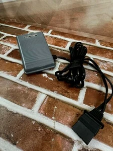 Máquina de coser electrónica FDM modelo KD-1902 pedal control de velocidad enchufe de 3 pines - Imagen 1 de 8