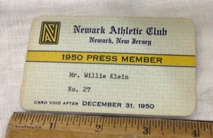 Tarjeta de membresía con insignia de pase de prensa del Newark Athletic Club 1950 - Imagen 1 de 2