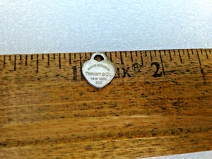 Echt Tiffany & Co 925 Sterling Silber Herz Charm Anhänger klein - Bild 1 von 3