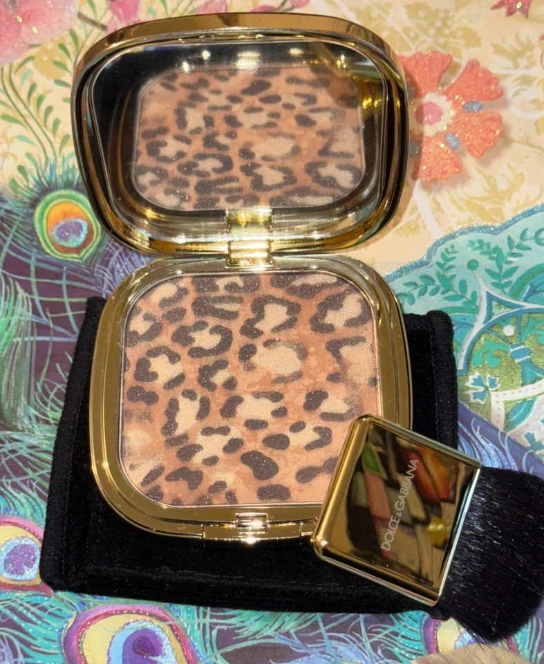 Polvo bronceador Dolce & Gabbana Glow The Animalier Edition Foto 1 de 4