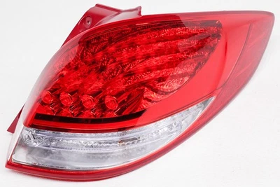 92402-2V100 OEM Hyundai Veloster 2013-2017 Right Passenger Side LED Tail Lamp - Image 1 of 4