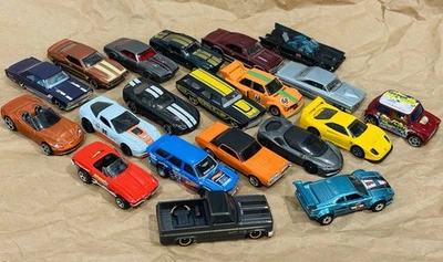 Lote de 20 Hot Wheels de 2 lb+, premium, más rápido que nunca, Ferrari casi nuevo+ Foto 1 de 4