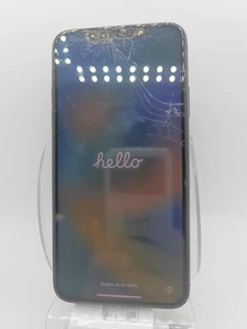 iPhone 11 Pro Max 256 Go - sans face id, écran fissuré - Photo 1 sur 3