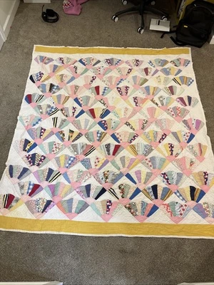 VTG Handmade Grandmother’s Fan Quilt 1930s–50s Scrappy Feedsack Patchwork 70x80 - Image 1 of 4