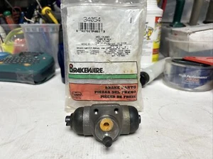 Wheel Cylinder: Bendix 34054 Wagner F129443 Raybestos WC 37855 - Picture 1 of 3