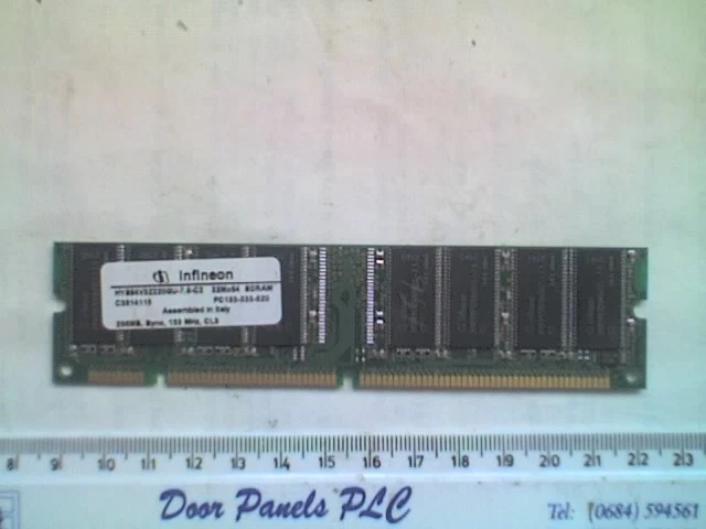 Infineon HYS64V32220GU-7.5-C2 256MB 133MHz 168pin CL3 PC133-333-520 DIMM Memory - Image 1 of 3