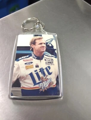 Llavero de acrílico vintage NASCAR Rusty Wallace #2 Miller Lite Foto 1 de 2