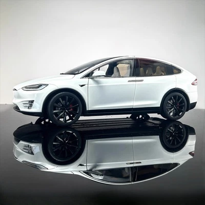 Original 1/18 Tesla MODEL X Pure Electric SUV Simulation Alloy Car Model  - Image 1 of 4