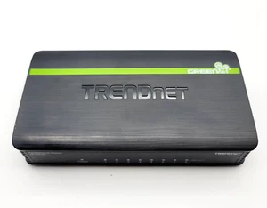 TRENDnet 8-Port Gigabit GREENnet TE 100-S8/A Fast Ethernet Switch - Picture 1 of 7