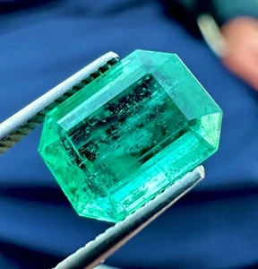 2.75ct Natural Certified Emerald - GIA - Picture 1 of 6