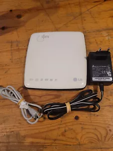 Lecteur Optique Graveur DVD 8x Externe LG GP08NU10 Multiformats - Picture 1 of 7