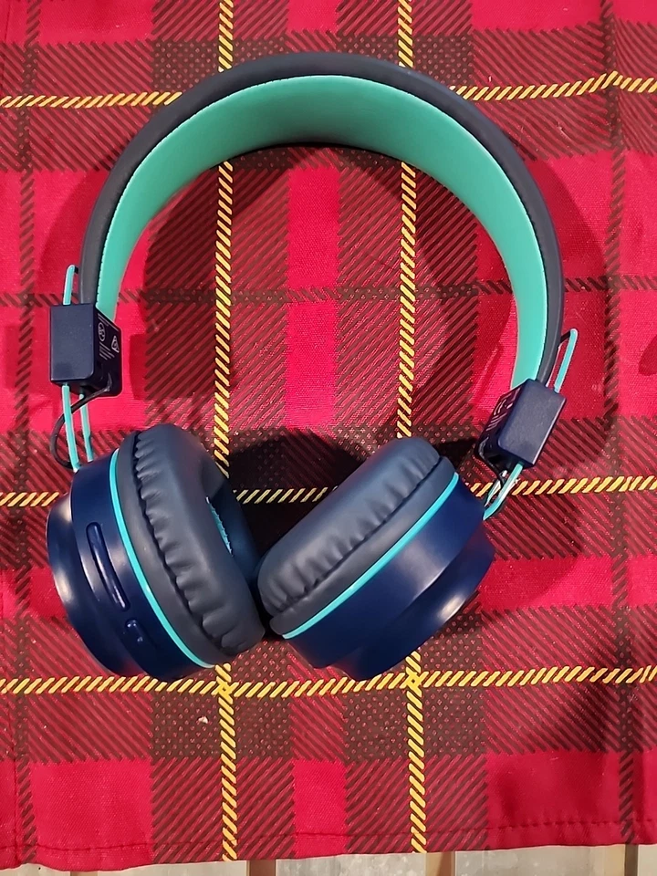 Синие регулируемые беспроводные складные Bluetooth-наушники со светодиодной подсветкой iClever BTH03 - Изображение 1 из 4