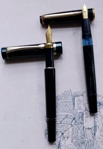 Lot of 2 Unknown VINTAGE FOUNTAIN PENS, One Black, other - Green Marble Effect - Picture 1 of 13