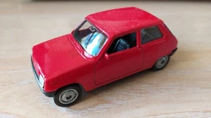 WELLY - RENAULT 5 RED 1/64 APROX *NEW* - Picture 1 of 7