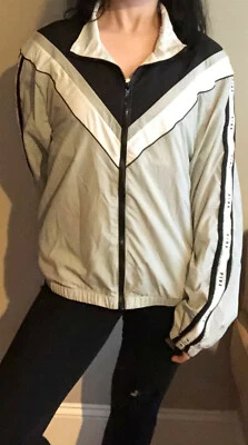 Victoria's Secret Anorak ветровка, черный, серый и белый новый с Ярлыками M/L - Изображение 1 из 2