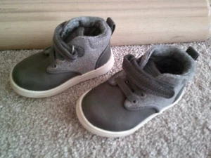 Cat & Jack Toddler Boy's Size 5 Sneakers - Picture 1 of 4