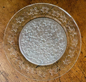 Princess House Fantasia Serving Platter Frosted Center 13" Diameter #509 - Picture 1 of 12