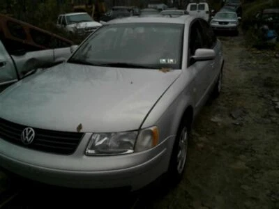 Левая фара водителя сквозной VIN 049999 подходит для 98-01 PASSAT 72054 - Изображение 1 из 4