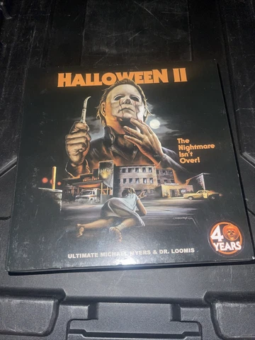 NECA Halloween Ultimate Michael Myers and Dr Loomis Action Figure Pack Cover