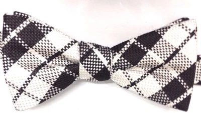 $90 Countess Mara Hombres Negro Blanco Cuadros Informal Pajarita Seda Ajustable Pajarita Foto 1 de 4