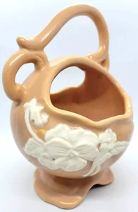 Weller Kunstkeramik Pfirsich Biskuit weiß Blumen Übertopf Korb Vase - VINTAGE - Bild 1 von 16