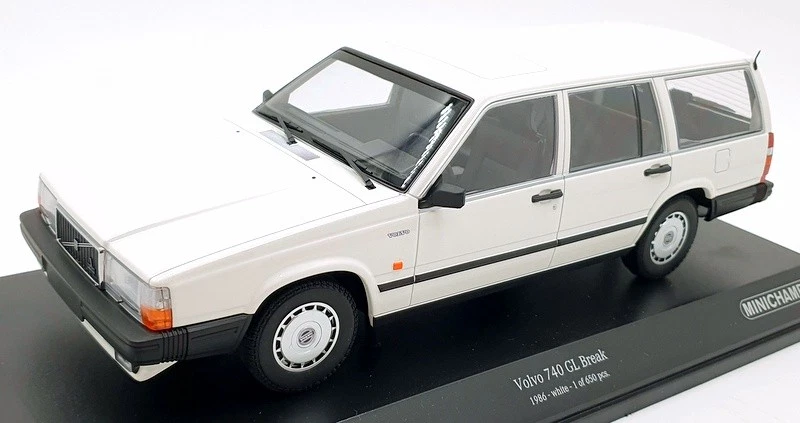 Minichamps 1/18 Scale 155 171772 Volvo 740 GL Break 1986 - White - Image 1 of 4