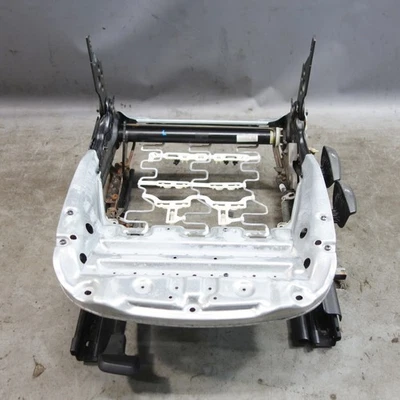 06-15 BMW E90 E91 3-Series E84 X1 Left Front Seat Rail Manual Adjustment OEM — 第 1/4 张图片