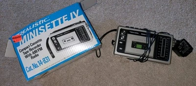 Grabadora de casete radio AM-FM Minisette IV de colección REALISTIC Foto 1 de 4