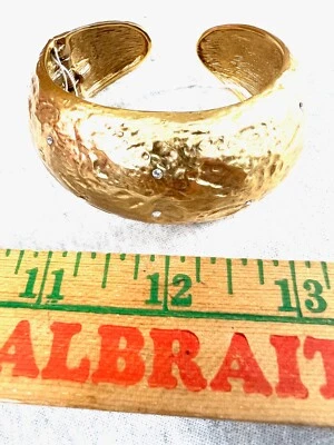 Kenneth Jay Lane (KJL) Gold Color Crystal Hinged Cuff Bracelet 3in Dia - Изображение 1 из 4