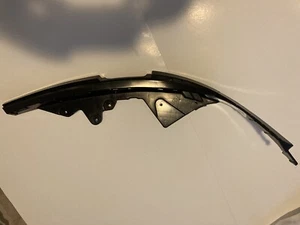 2017-2023 Chrysler Pacifica headlight bracket RT new a/m - Picture 1 of 6