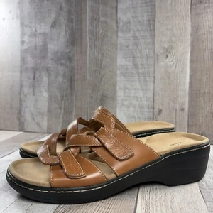 Sandalia Clarks Merliah Karli para mujer talla 11 con tiras sin cordones de cuero marrón - Imagen 1 de 11