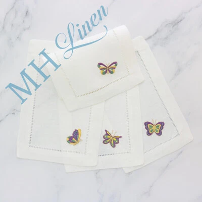 Набор из 4 белых вышитых кромкой коктейльных салфеток с бабочками фиолетового и золотого цвета - Изображение 1 из 4