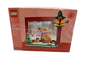 Lego 40702 Christmas Picture Frame, New in Box, Gift With Purchase item