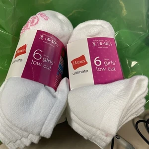 Girls Hanes Ultimate 12 Pack Low Cut Socks white Fits Shoe Size small 6-10 1/2 - Picture 1 of 1