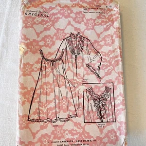 Delores of St Paul 7033 Johanna PEIGNOIR & GOWN Set Pattern LARGE 16 18 UNCUT - Picture 1 of 2
